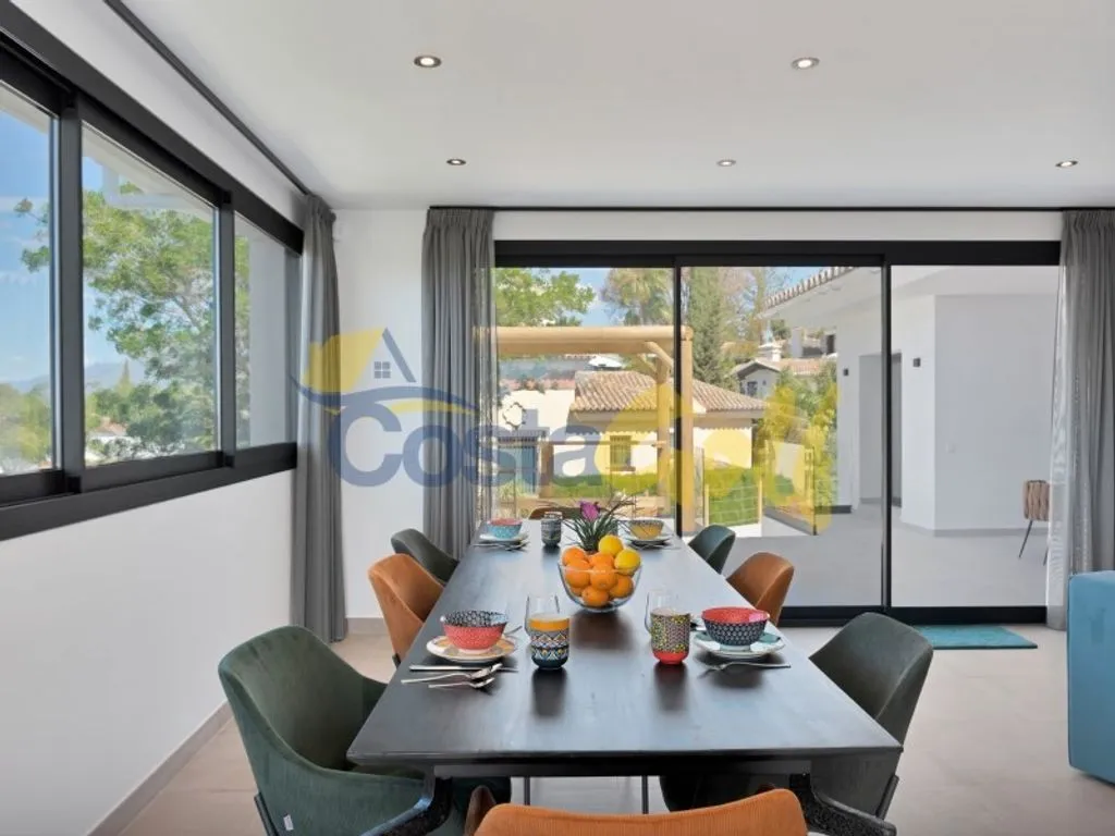 Salle à manger - Luxury Villa with Pool in Elviria, Marbella