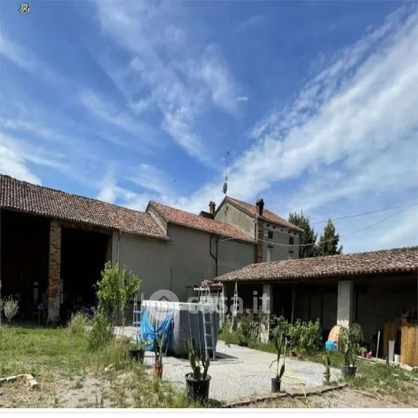 Jardin - Two-Level Apartment in Ex-Rural Compound, Casalmaggiore