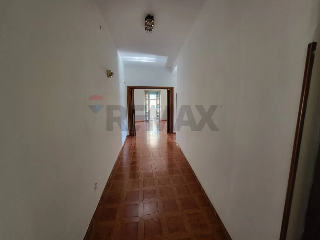 Esik - Second Floor Flat with Balcony in Anzio Centre
