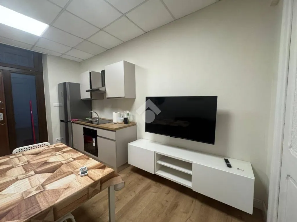 Cuisine - Renovated Ground Floor Apartment in Cenisia