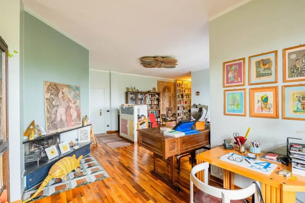 Office - Luxury Penthouse with Pool in Cassina de' Pecchi
