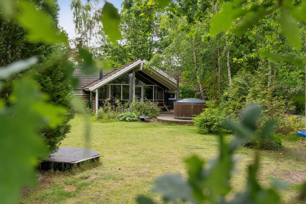 Giardino - Summer House with Garden in Rønde