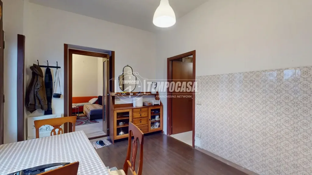 Salle à manger - Three-Bedroom Apartment with Courtyard in Besana in Brianza