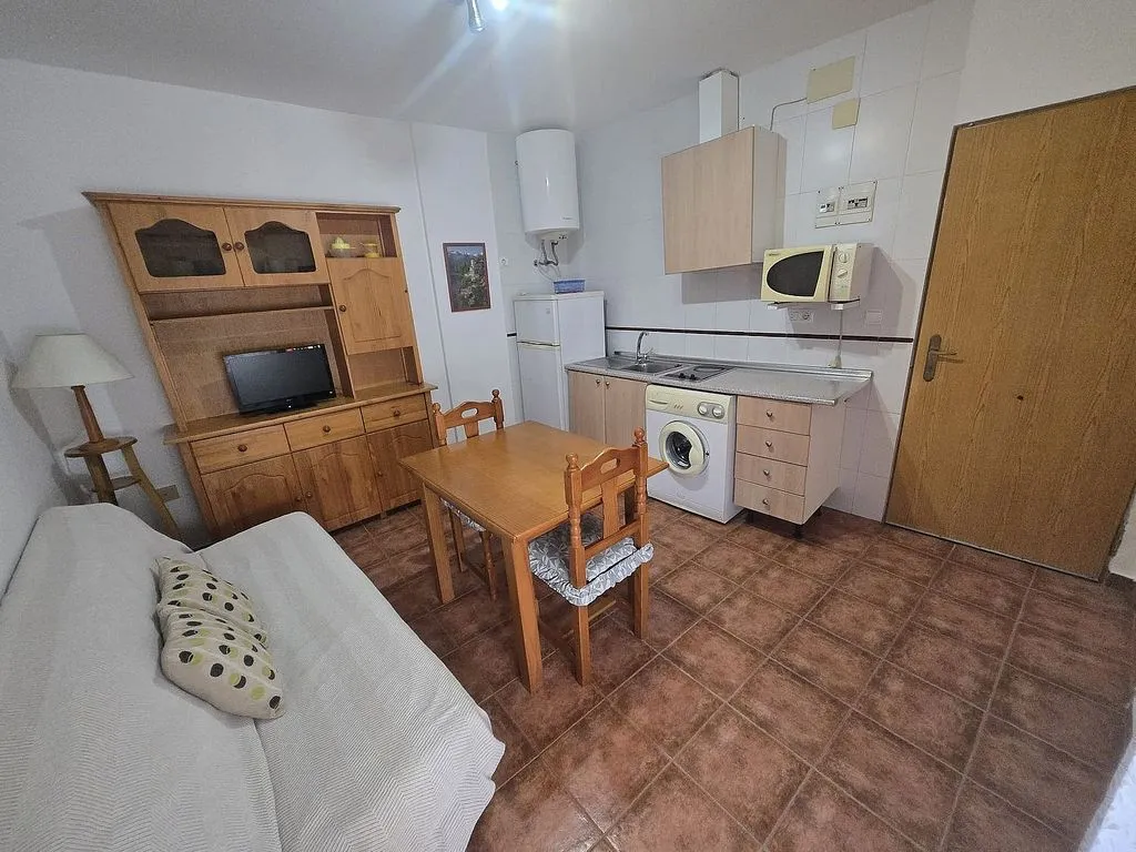 Salle à manger - Furnished Flat with Air Conditioning in Úbeda