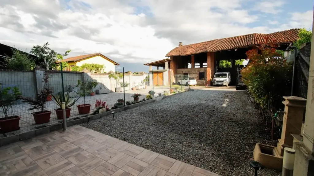 Aed - Semi-detached House with Garden in Bosconero