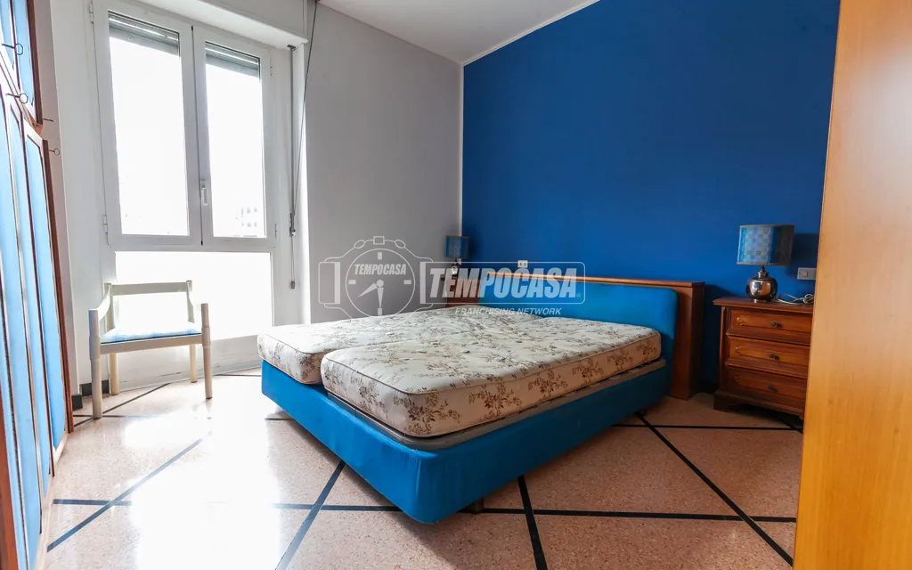 Chambres - Trilocale with Balcony in Milan's Isola