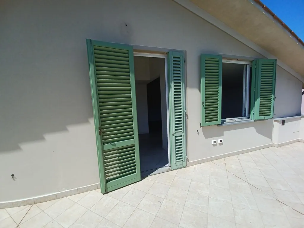 Balcone - Fully Renovated Apartment with Terrace in Vinci