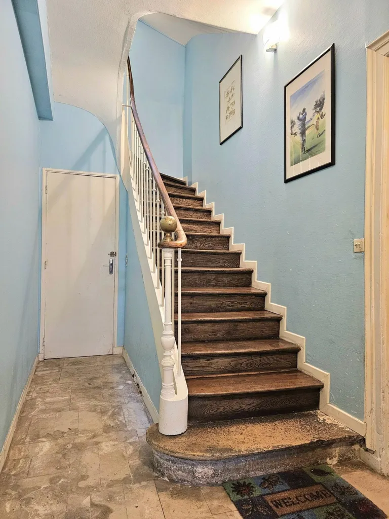 Pièces - Maison en Hyper-Centre avec Garage Double à Clovis