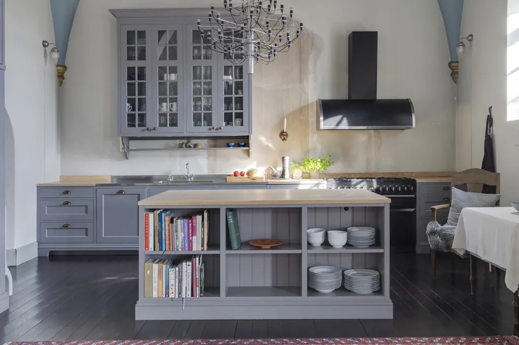Kitchen - Historic Villa with River View in Norrmannebo