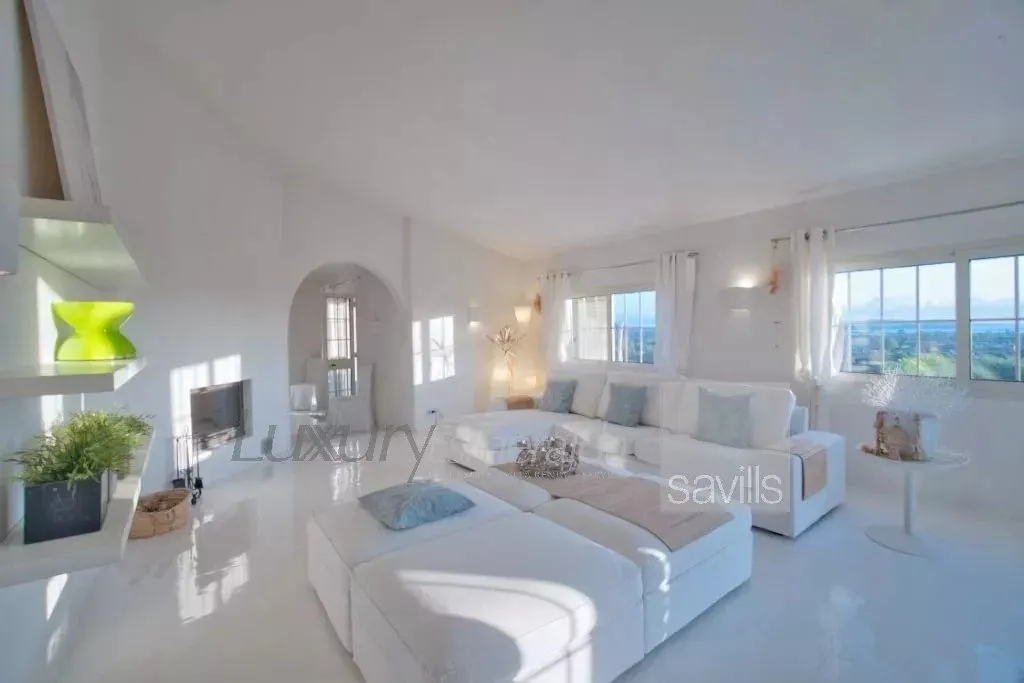 Living Room - Luxury Villa with Sea View in San Teodoro