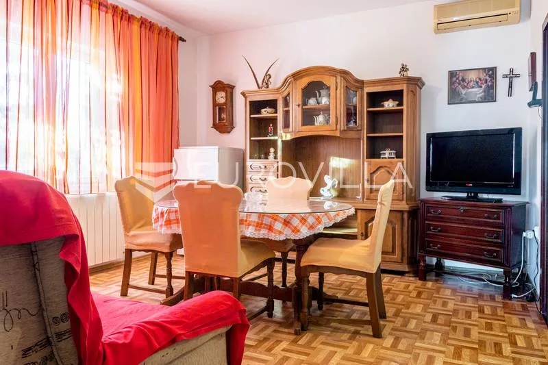 Söögituba - Two-Bedroom Apartment with Terrace in Trogir