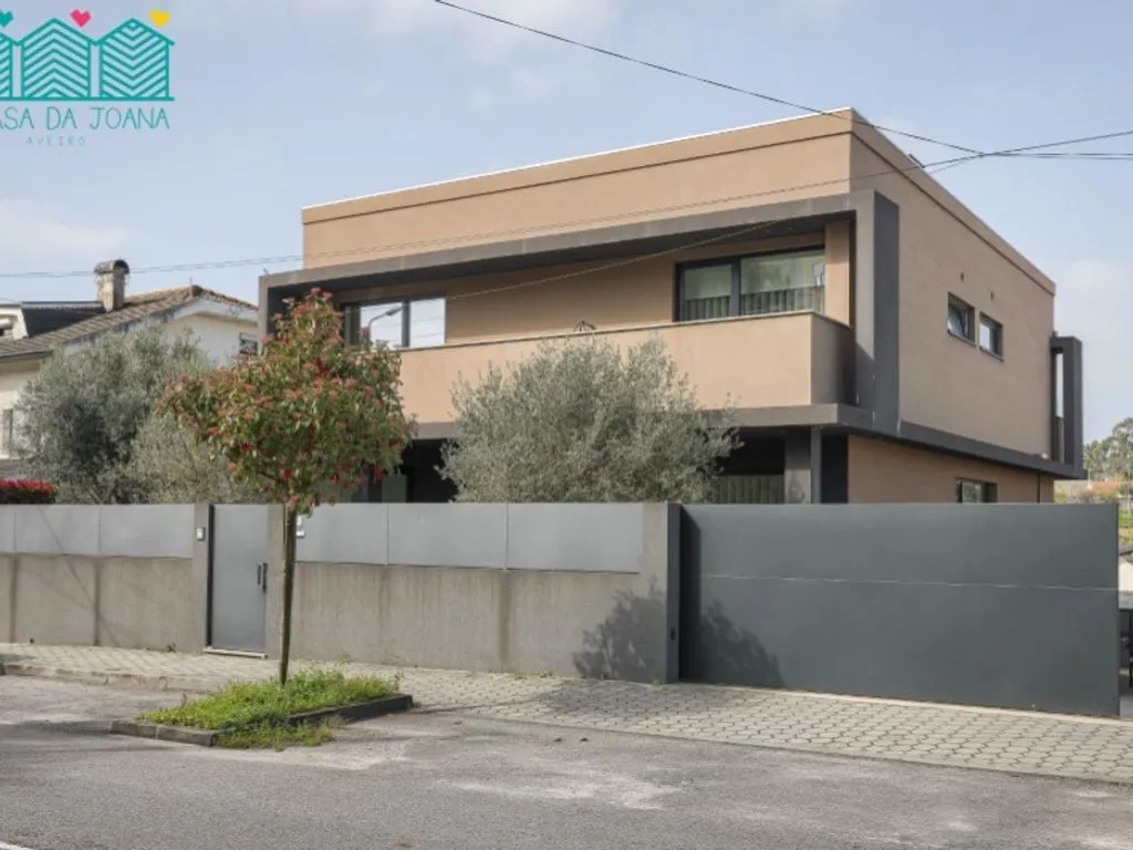 Exterior - Luxury Villa with Pool in Azurva, Aveiro