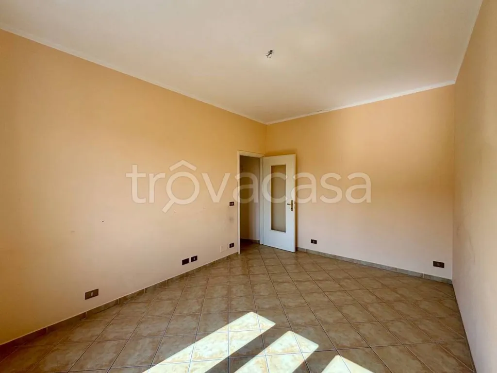 Pièces - Modernised 2-Bed Flat with Balcony in Pinerolo