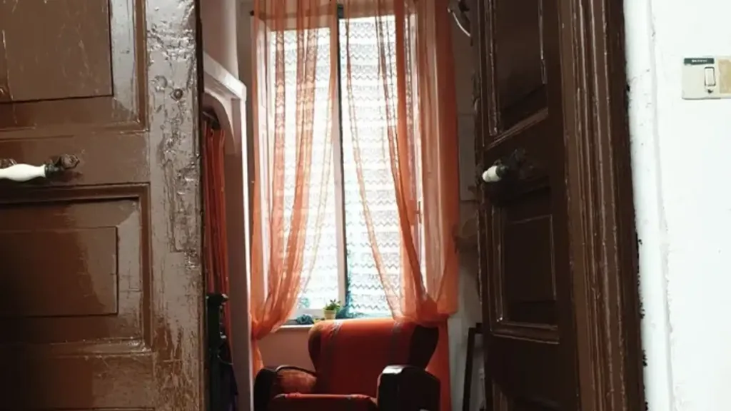 hallway_entrance