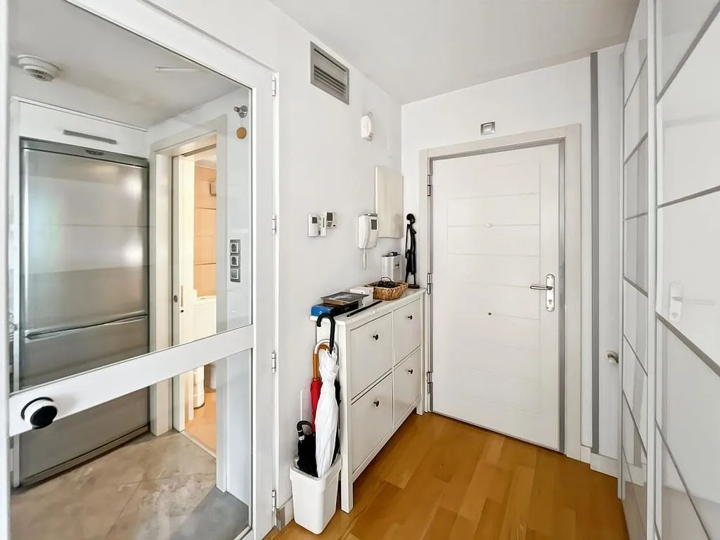Esik - Studio with Pool in Ensanche de Vallecas