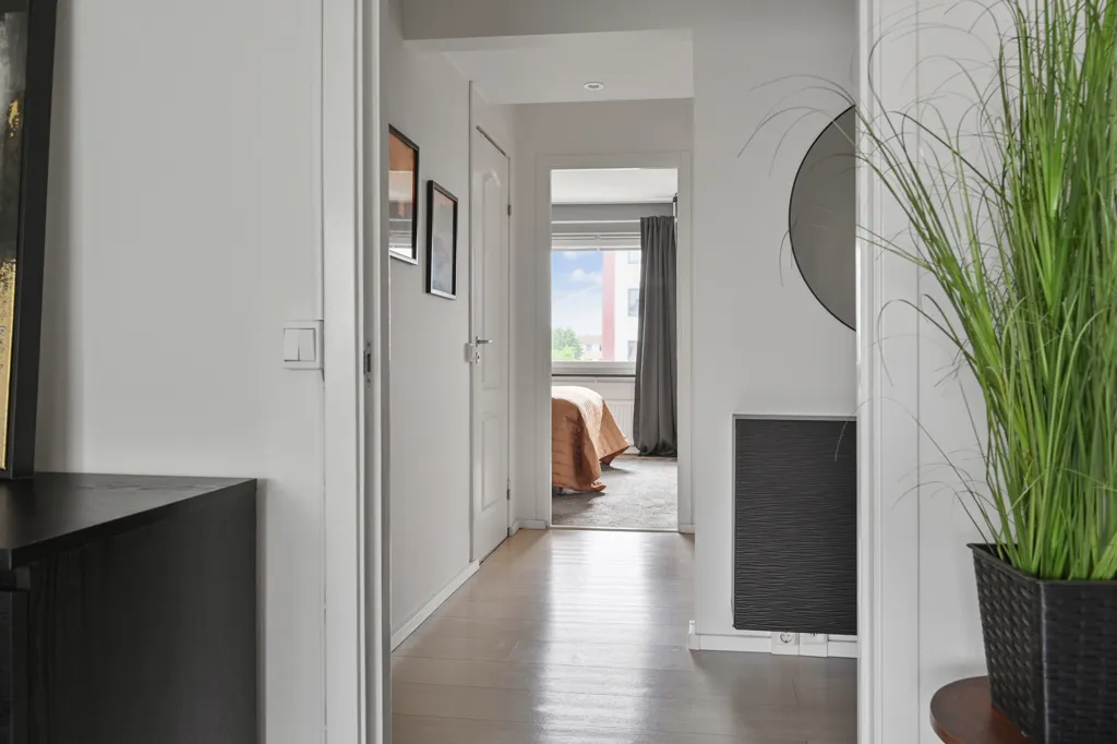 Hallway - Stylish Two-Bedroom with Balcony in Märsta