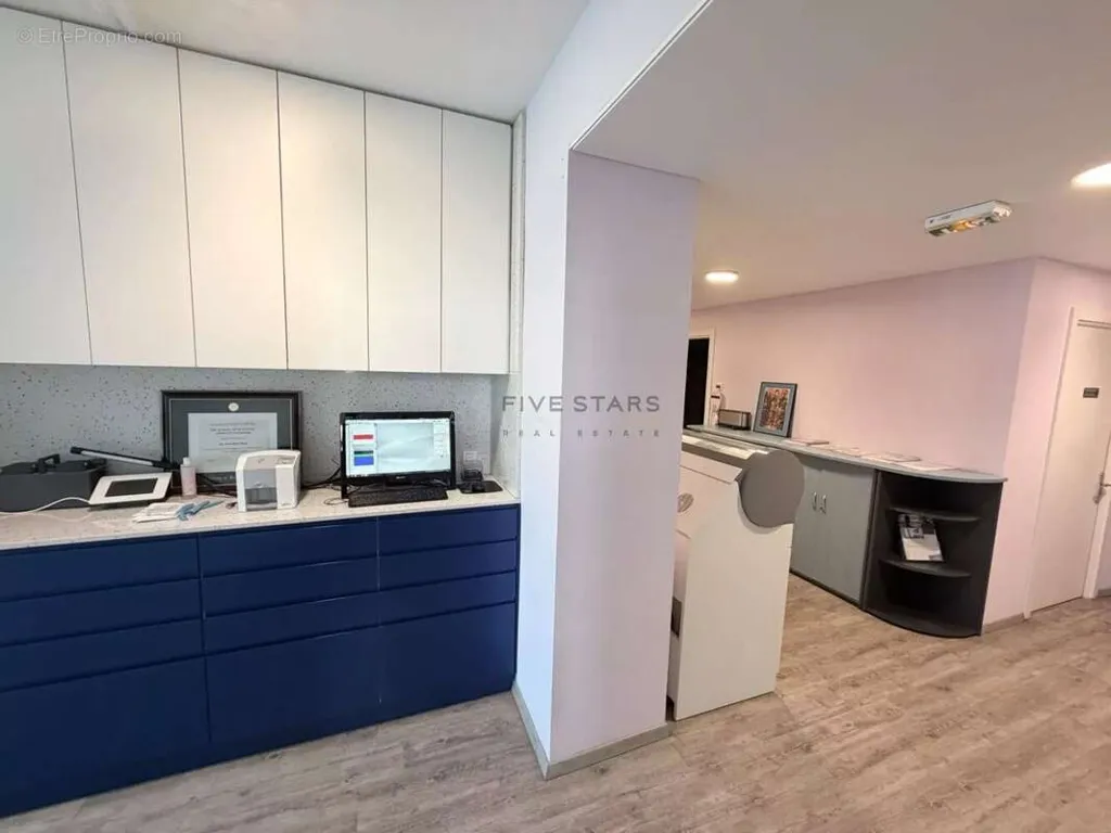Kabinet - Luxury Apartment with Business Potential in Nice