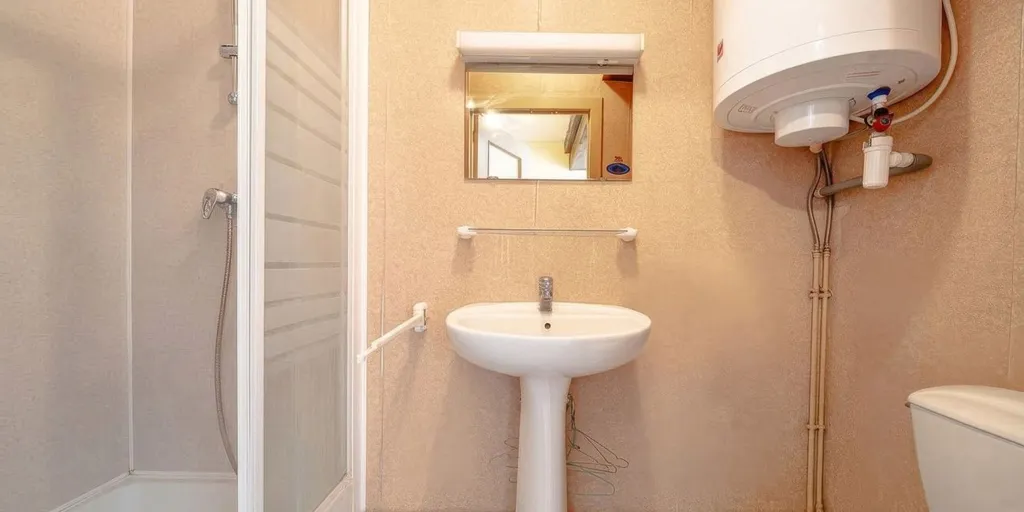 Salles de bain - Studio avec Vue sur Rue du Château à Tournai