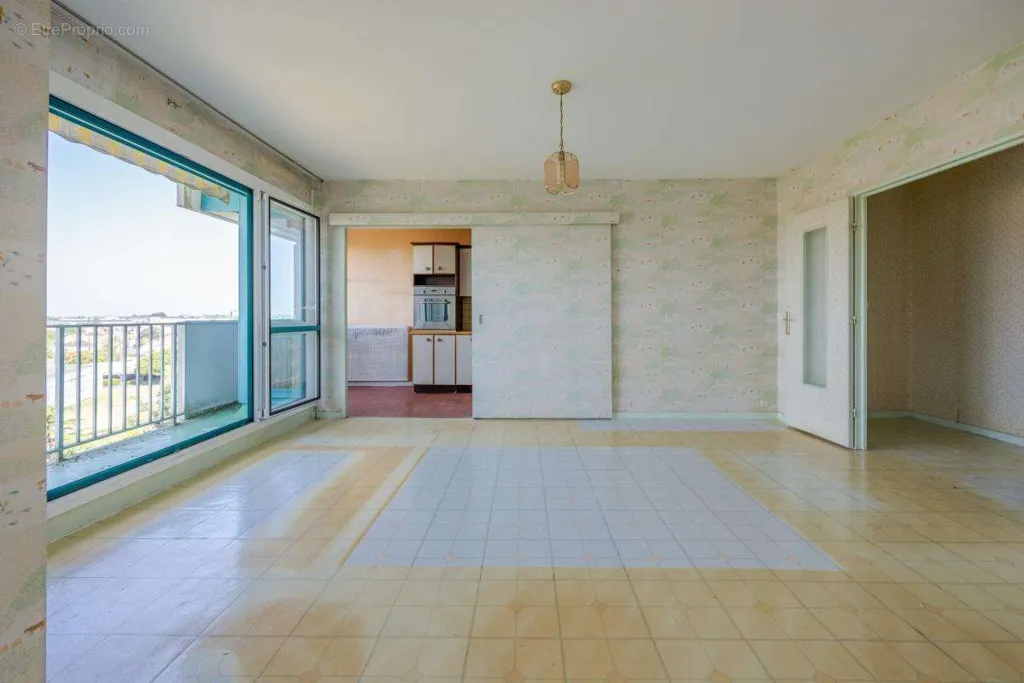 Soggiorno - T3 Apartment with Panoramic View in Rezé