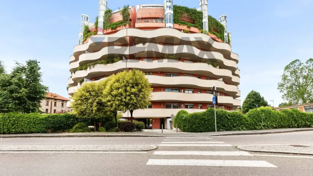 Exterior - Modern Apartment with Terrace in Legnano