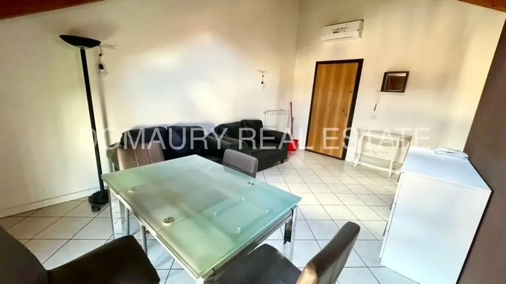Dining Room - Trilocale with Double Exposure in Milan