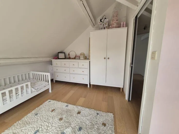 Bedrooms - Bright Duplex with Fireplace in Bousval