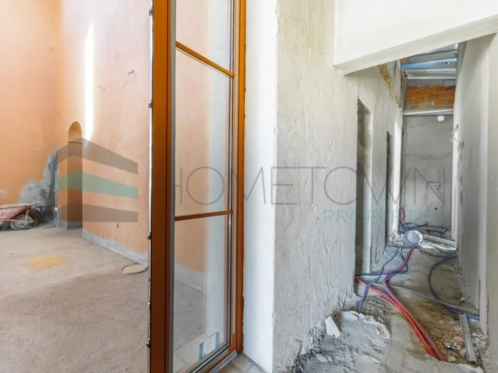 Esik - Luxury Mansion with Traditional Design in Boliqueime