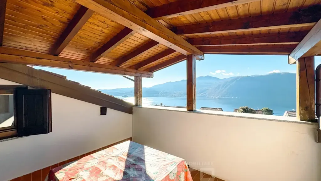 Terrass - Independent House with Lake View in Pettenasco