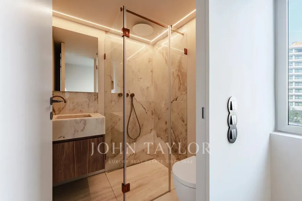 Bagni - Contemporary Flat with Balcony in Amoreiras, Lisbon