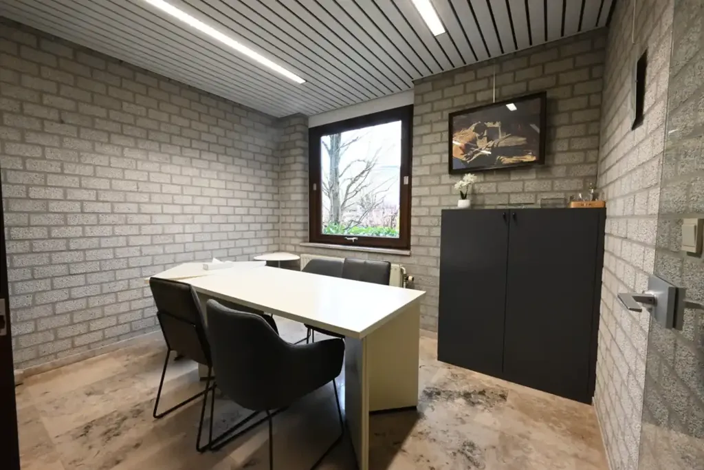 Bureau - Locaux Commerciaux à Roeselare avec Parking