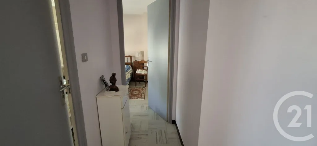 Esik - 4-Bedroom House in Montans