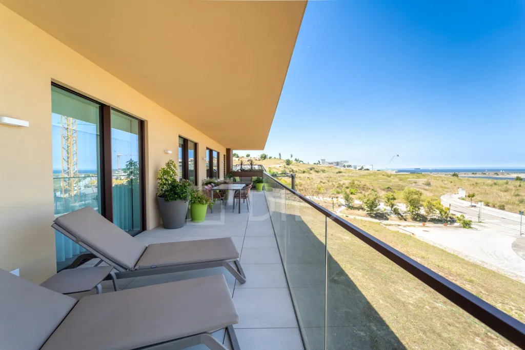 Balcon - T3 Apartment with River View in Vila Nova de Gaia