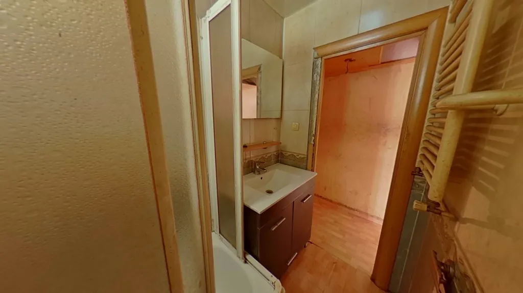 Salles de bain - Flat with Metro Access in Cornellà de Llobregat