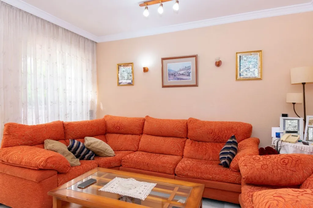 Soggiorno - Townhouse with Garden in Estepona