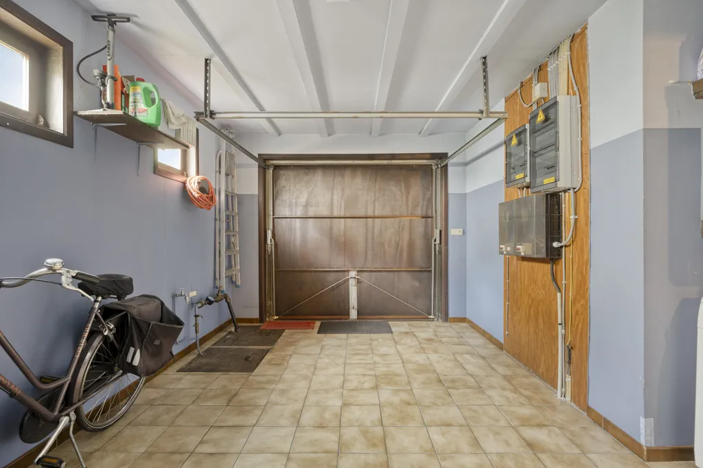 Garage - Open Building with Expansion Potential in Ekeren