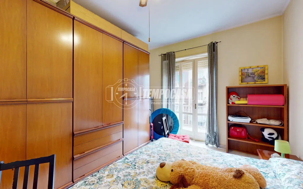 Bedrooms - Bright Two-Bedroom Apartment with Balcony in Turin