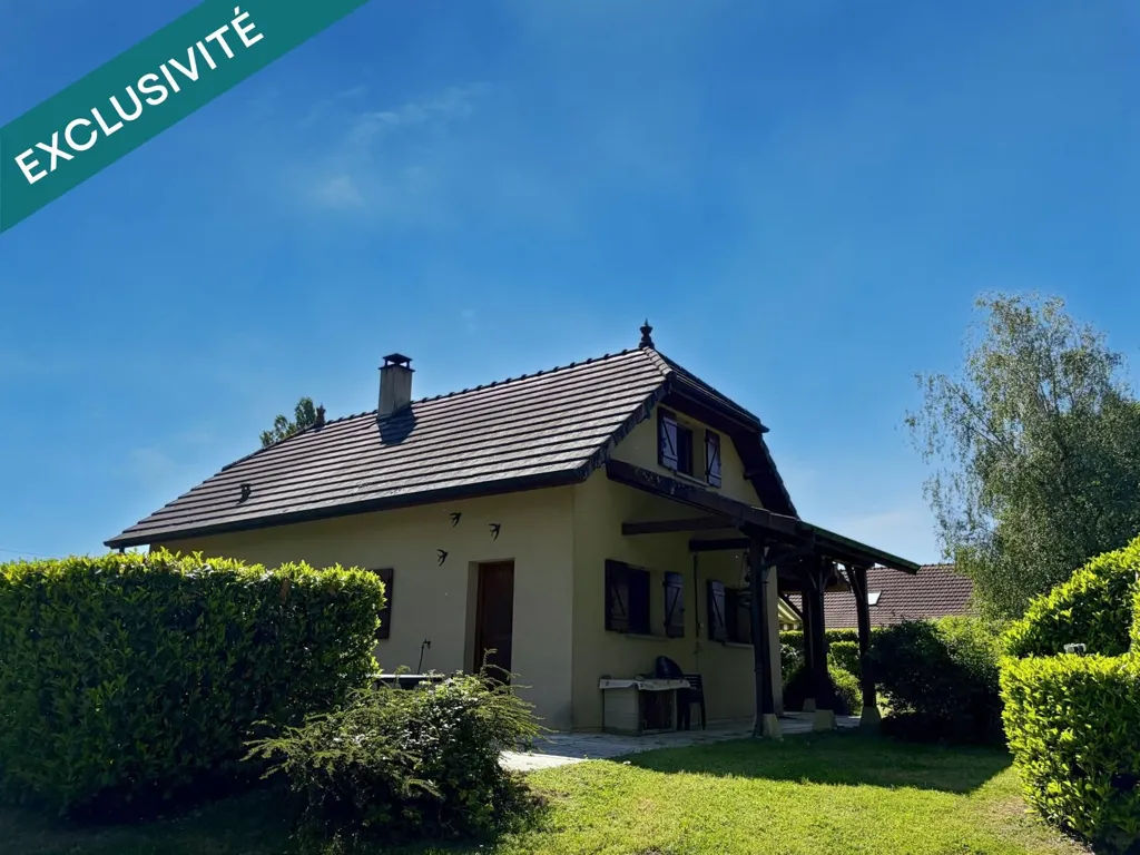 Extérieur - Maison avec Garage Double et Jardin à Chapelle-Voland