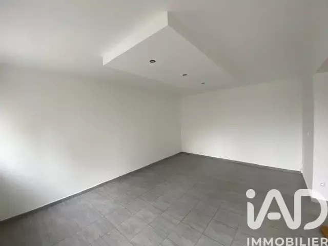 Toad - Renovated Flat with Double Aspect in Hérouville-Saint-Clair
