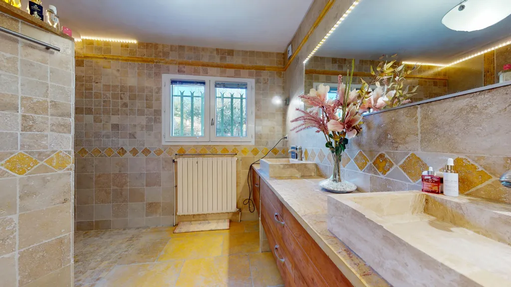 Vannitoad - Villa with Golf View in Juvignac