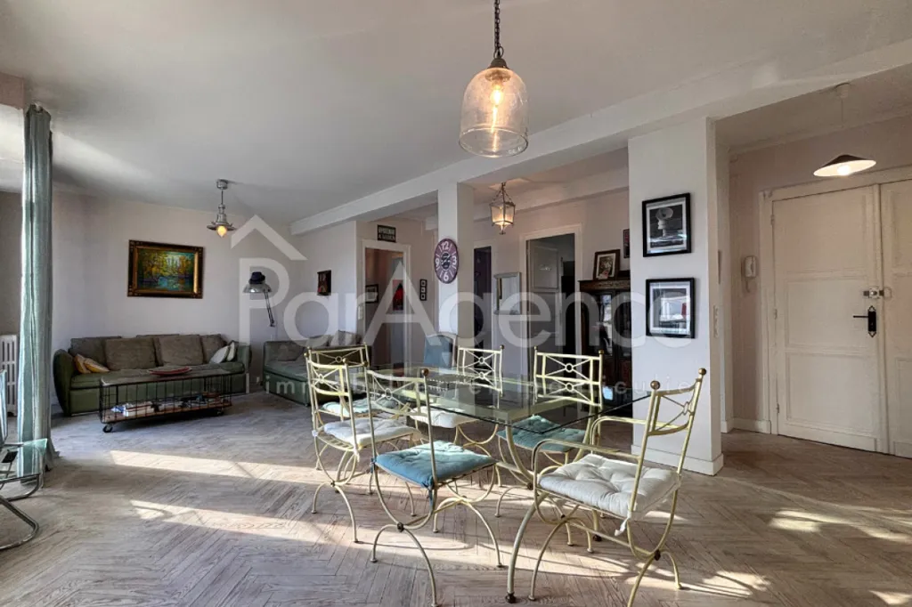 Salle à manger - Appartement Traversant avec Balcon à Royan