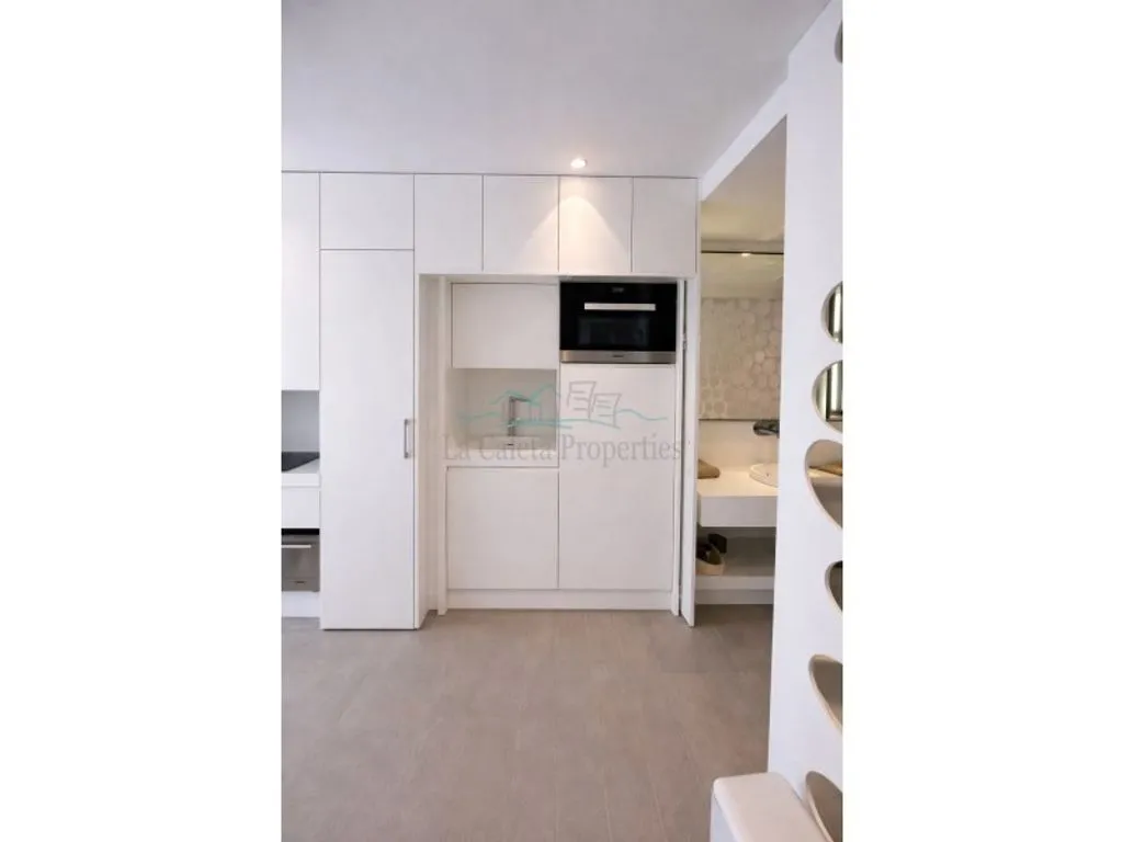 Cuisine - Luxury Apartment with Ocean View in La Caleta