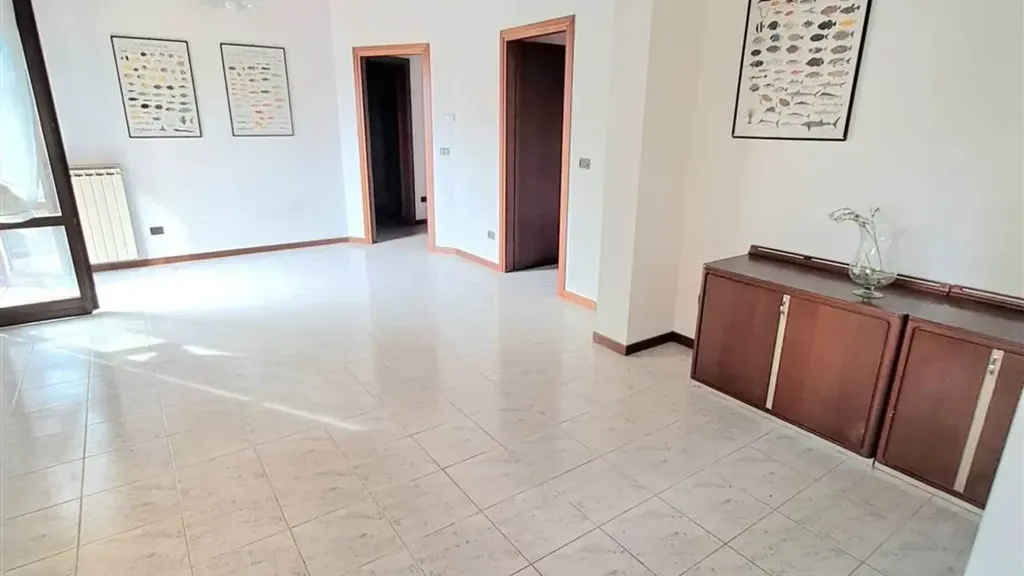 Ingresso - Apartment with Balcony in Poggio Rusco