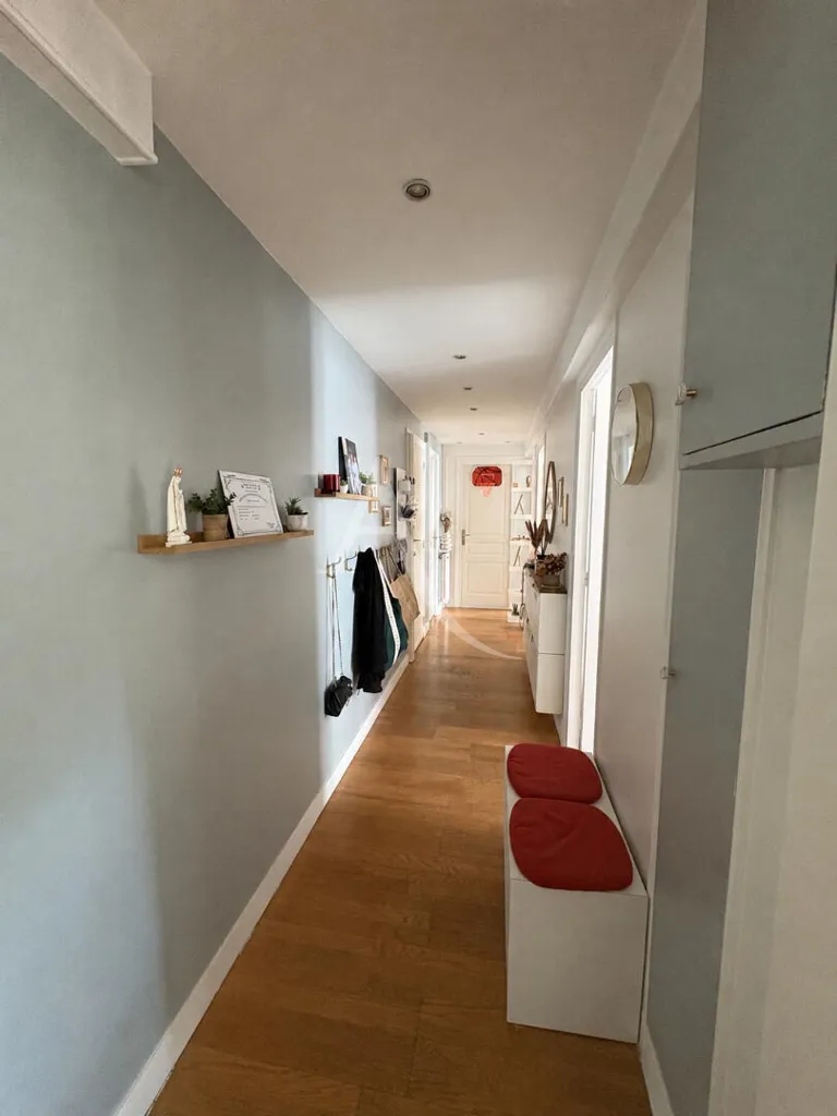 Ingresso - Bright 3-Bed Flat with Balcony in La Basoche