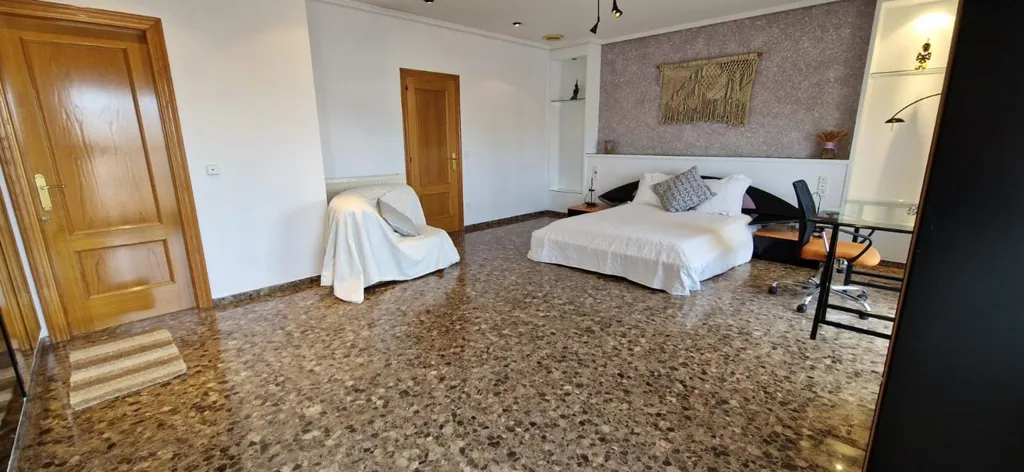 Magamistoad - Spacious House with Terrace in Moncada