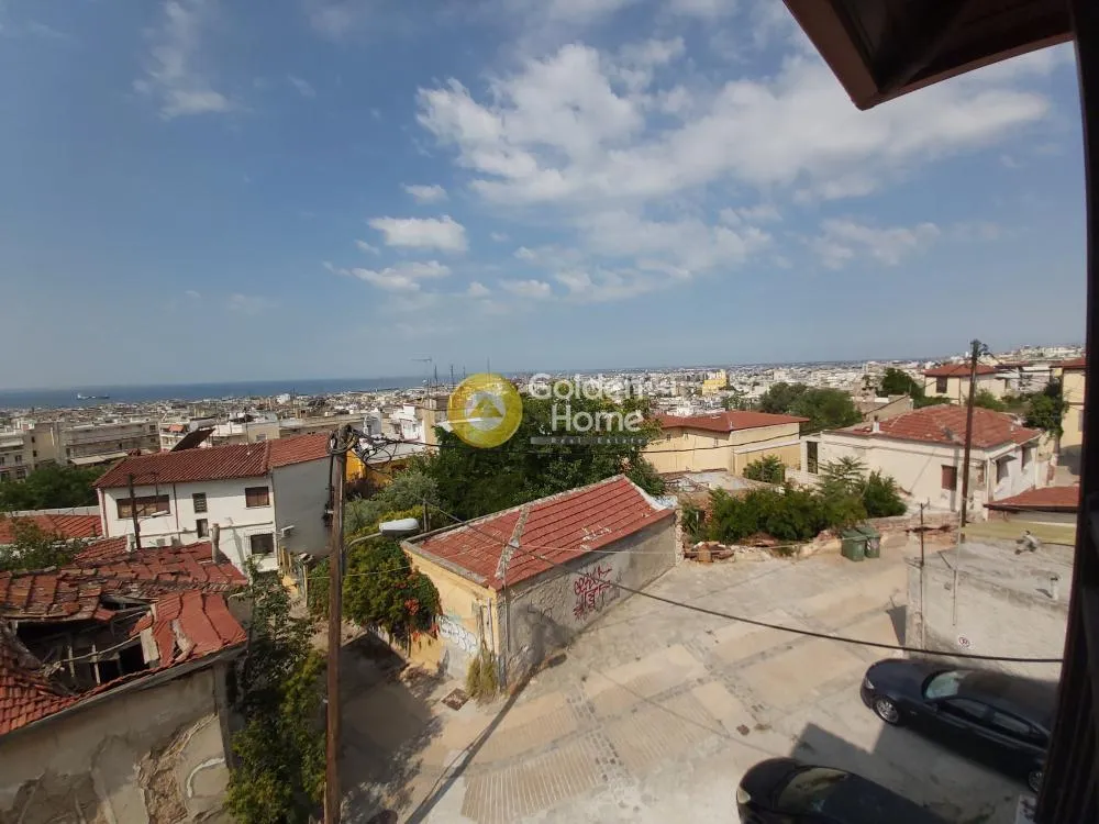 Balcony - Multi-Unit Building with Sea View in Thessaloniki Centre