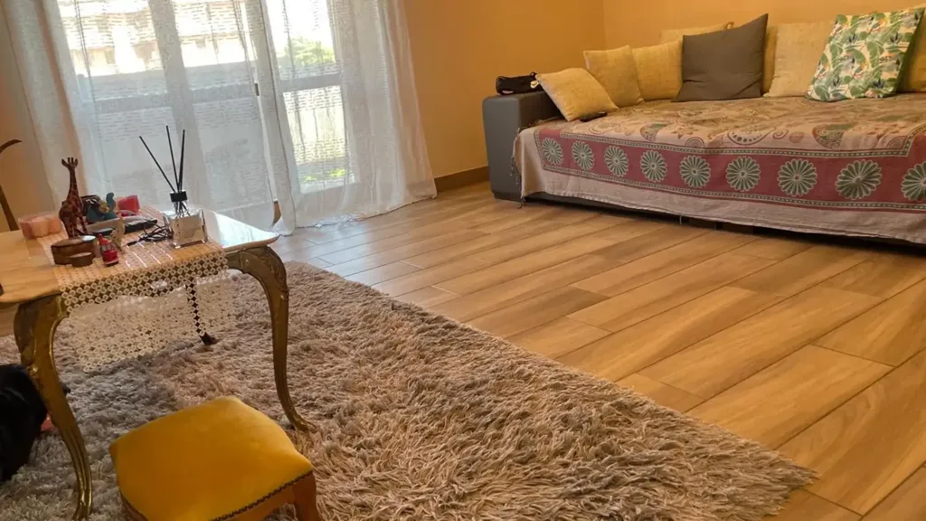 Chambres - Modernised Apartment with Balcony in Piacenza