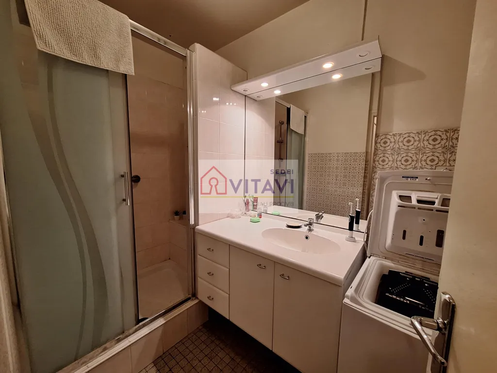 Vannitoad - 3-Bed Apartment with Balcony in Creil