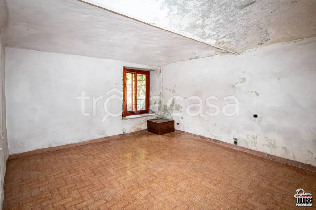Pièces - Terraced House with Lake View in Caprie