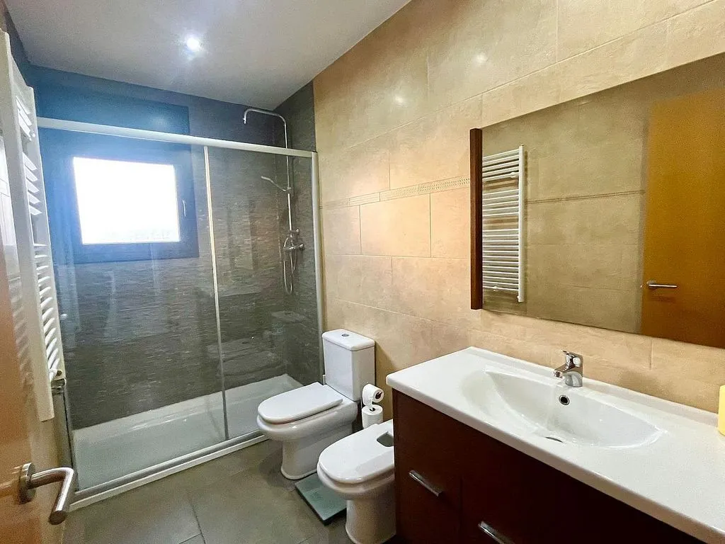 Bathrooms - Chalet with Private Pool in Lloret de Mar