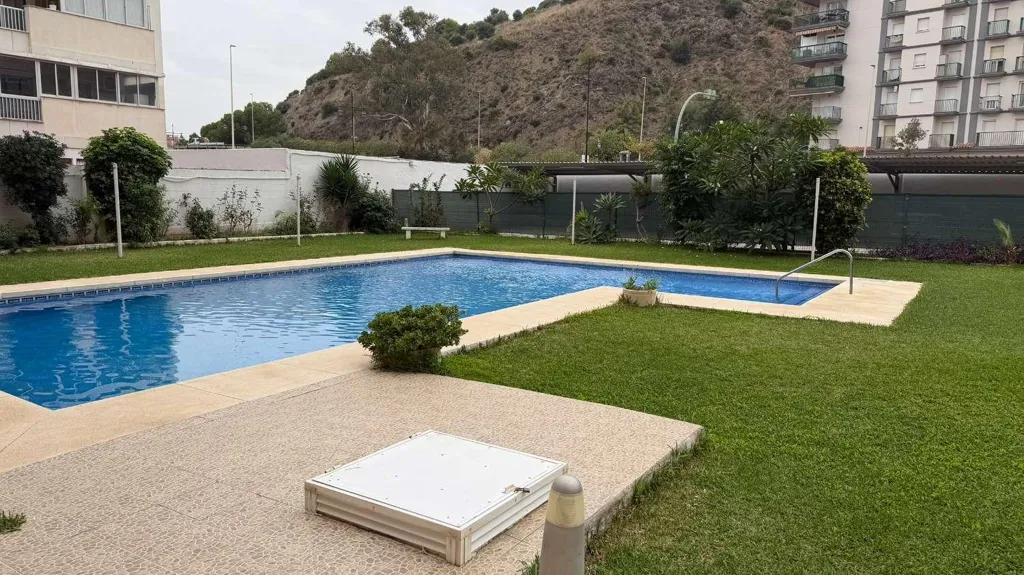 Piscina - Apartment with Beachfront in Fuengirola